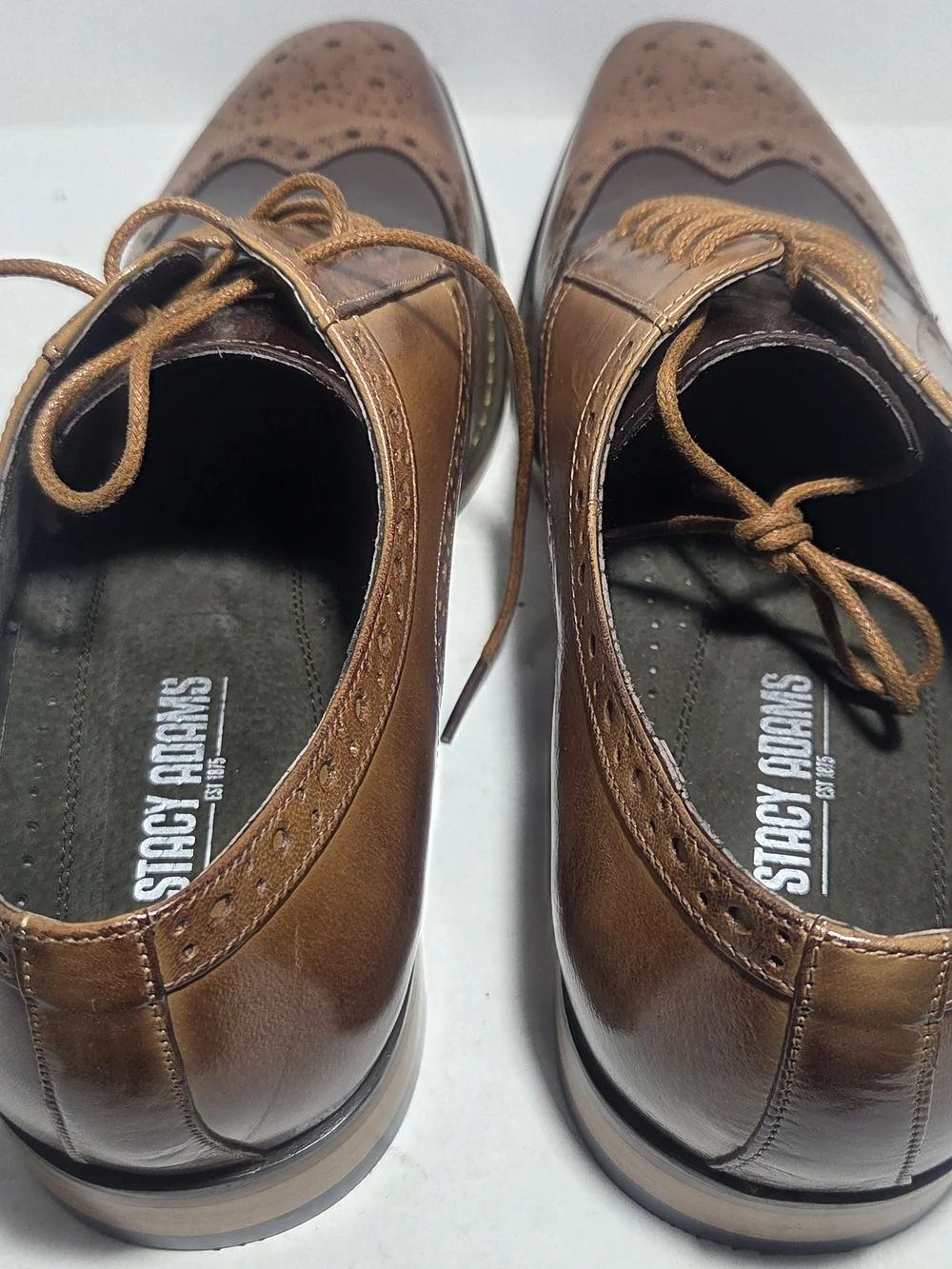 Stacy Adams Men’s Two-Tone Wingtip Oxford Dress Shoes – Brown/Cognac (Size 9.5M)